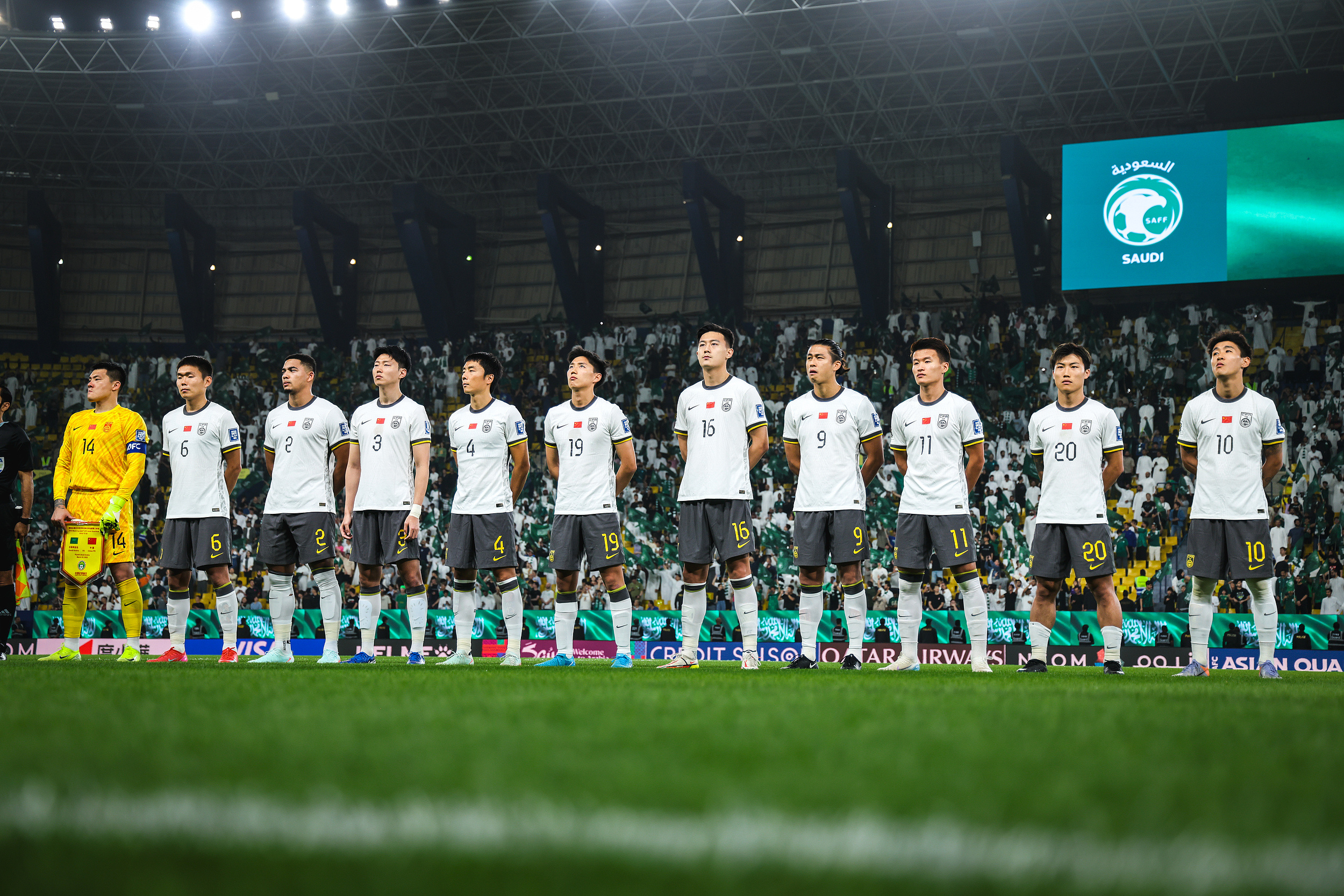 澳洲球队取得胜利，引领预选赛