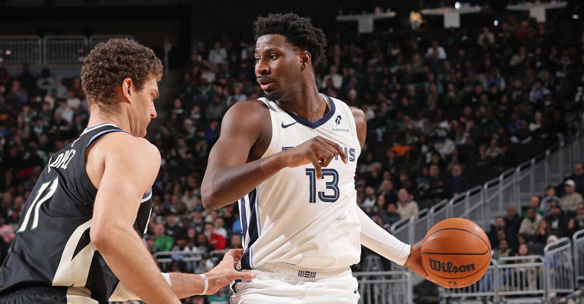 雄鹿胜灰熊，取得十连胜