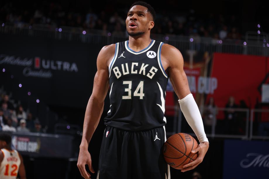 雄鹿轻取老鹰，取得七连胜