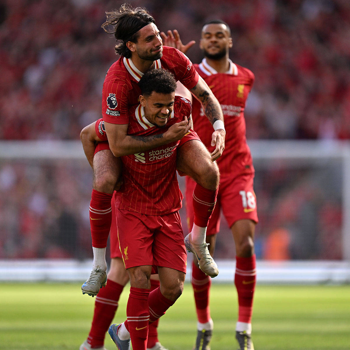 利物浦3-1击败米兰提前小组出线！萨拉赫7场7球，库尔图瓦也破门的简单介绍